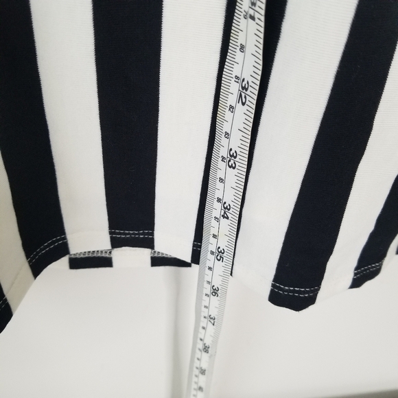 NWT Vince Camuto Black/White Stripe Shift Dress Size 10 Asymmetrical Sleeveless - Picture 6 of 15